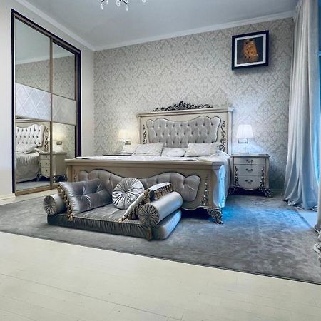 Luxury Design Apartments In The Center Of Kiev Luaran gambar
