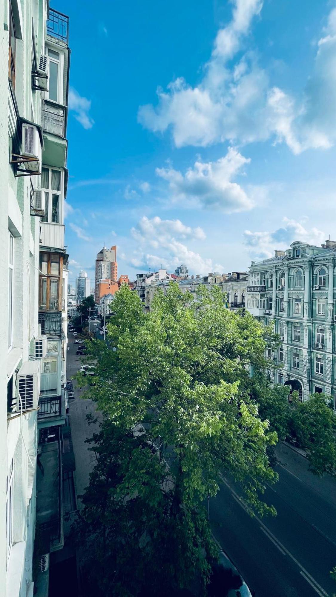 Luxury Design Apartments In The Center Of Kiev Luaran gambar